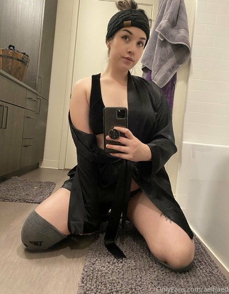 aelflaed actrice chaude image