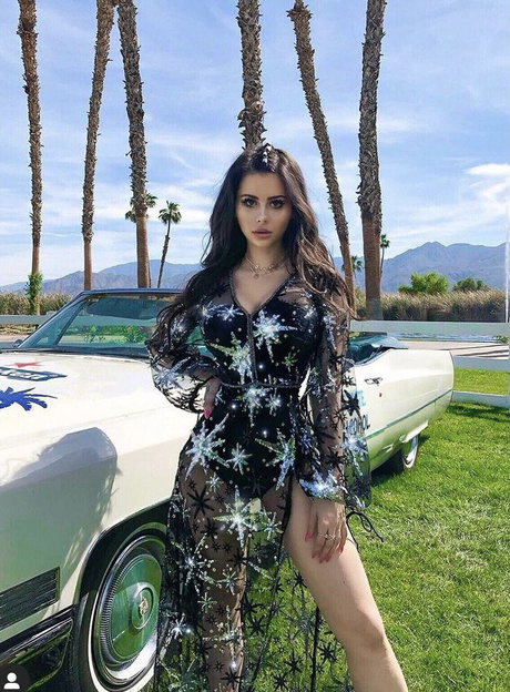 Azzyland modèle nu photo