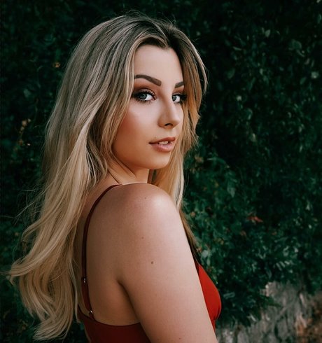 JenNyan étoile magnifique image