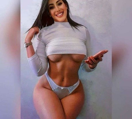 Karithecherry actrice de nus photos