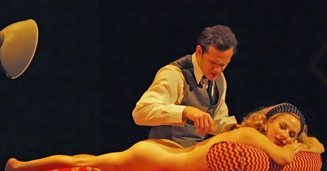 Anna Friel modèle des photos