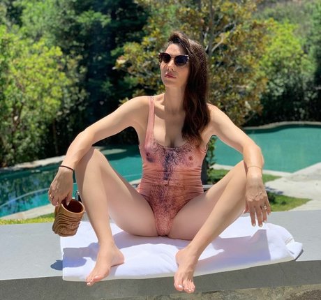 Whitney Cummings star érotique images