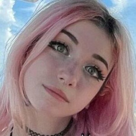 Iluvmeww modèle érotique archive