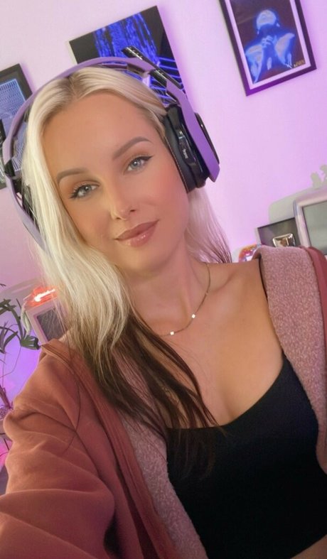 Sonja Reid haut modèle image