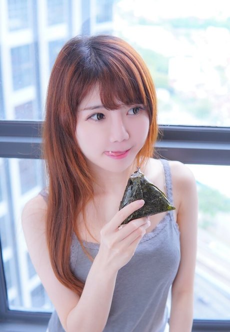 seins bonnet g onlyfans sexy jolie img