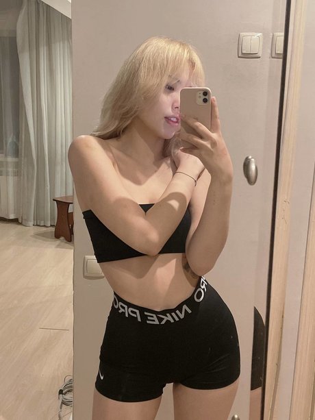 Baby jeyy__jenny sweety_ étoile érotique img