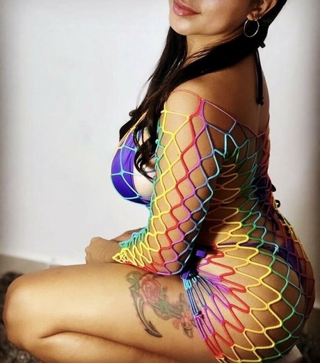 MissNiley modèle pornographique archive