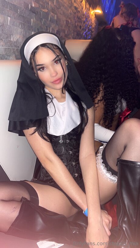 Stepsis Mia xxx étoile des photos