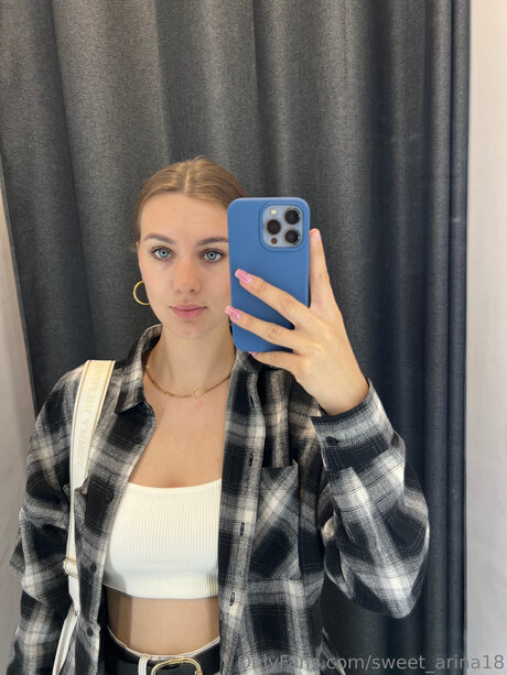 Sweet Arina18 art de star du porno galerie