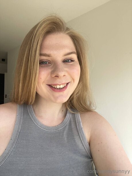 Sandysunnyy modèle joli img