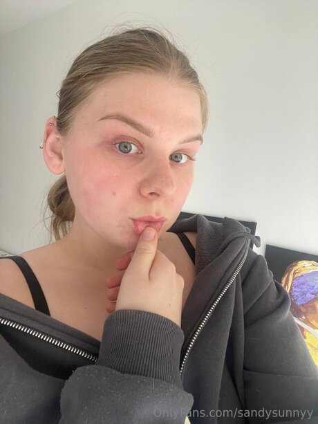 Sandysunnyy beau modèle photo