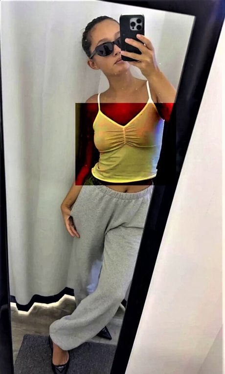 fétichisme des pieds asiatiques onlyfans hd xxx image