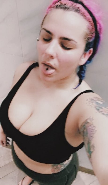 TheZombiUnicorn actrice érotique archive