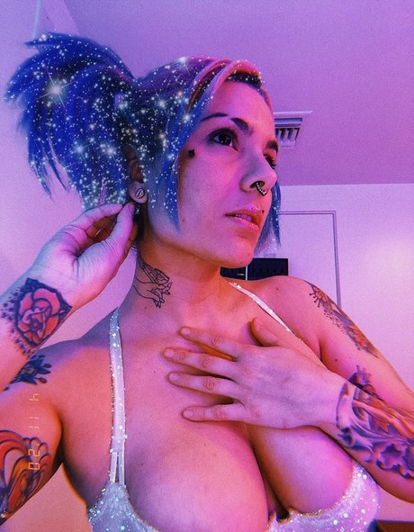 TheZombiUnicorn star pornographique photo