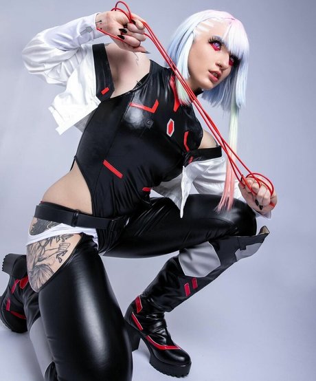 Akemy Sama nus star du porno galerie