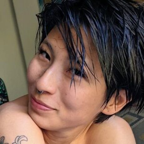 chatte chauve onlyfans sexy exclusif galeries