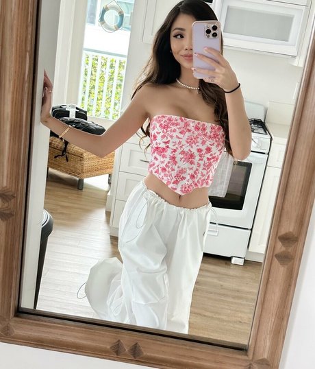 Supcaitlin modèle érotique collection