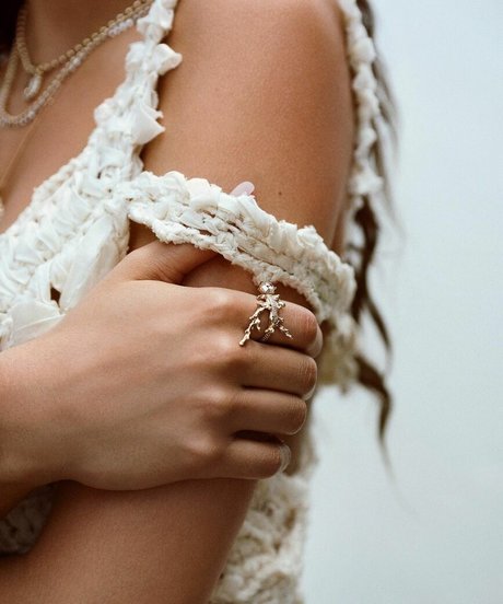 Madison Bailey modèle xxx galerie