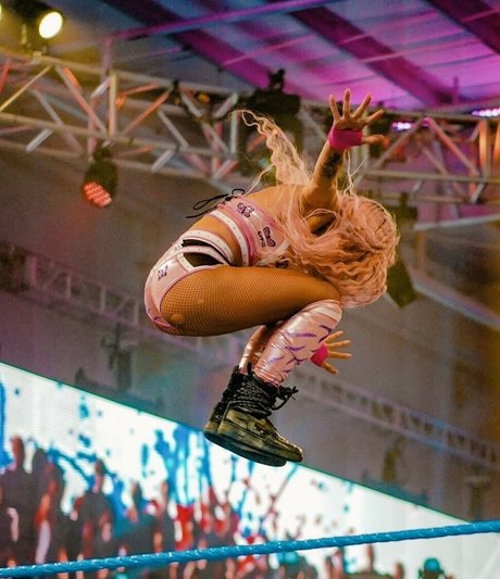 Dakota Kai modèles nus archive