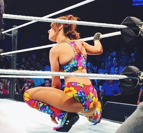 Dakota Kai modèle chaud img