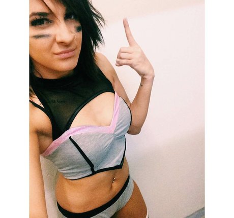 Dakota Kai modèles nus photo