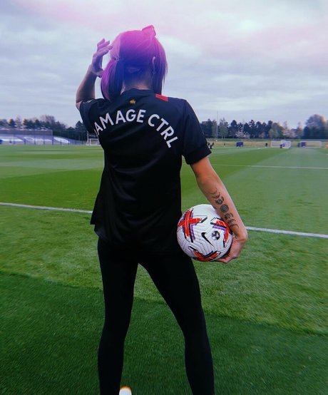 grosse bite trans onlyfans sympa pornographique des photos