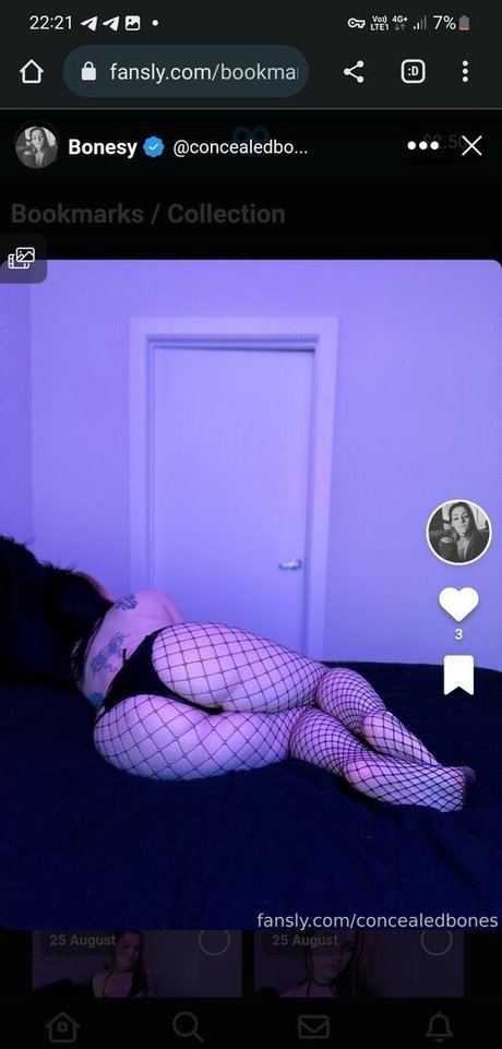 ConcealedBones modèle sexy image