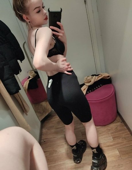 lil ninas modèle sexy galerie