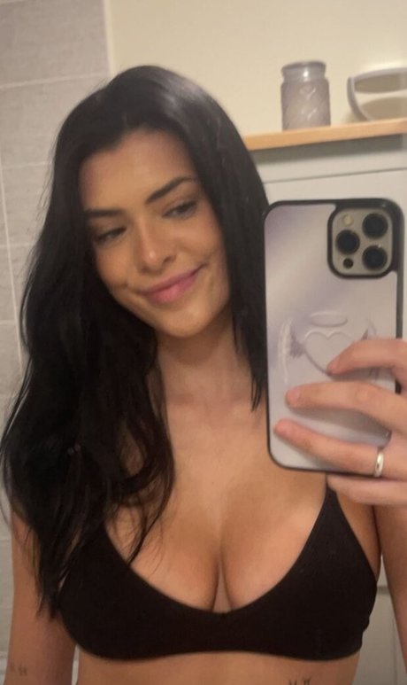 Olivia Forsbrook modèle xxx des photos