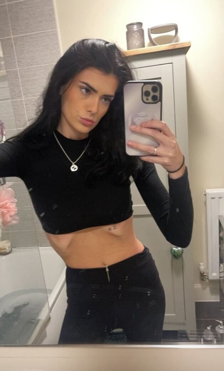 Olivia Forsbrook étoile nue images