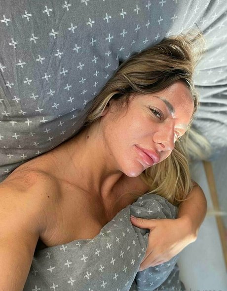 trio sous la douche onlyfans porno gratuit collection