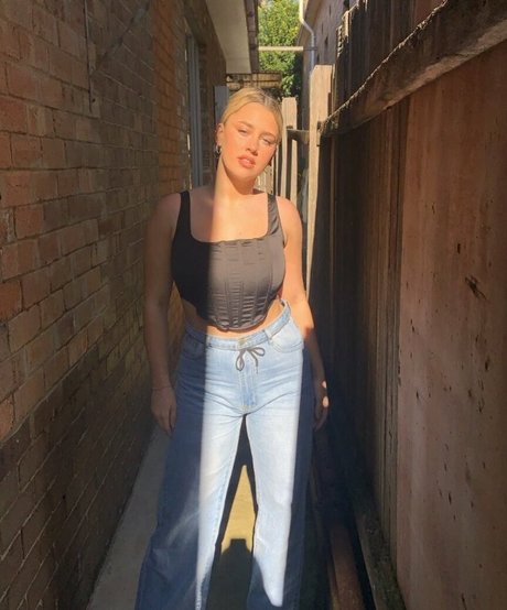 Tahlia A art étoile des photos