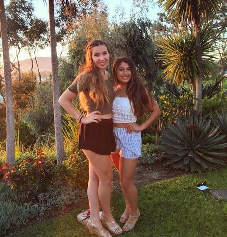 Julia Olivia modèle de sexe galeries