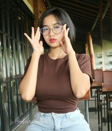 Elvara Caliva étoile de l'art photos