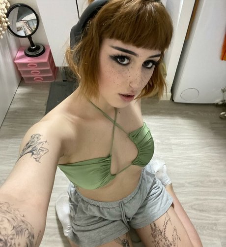 Trinadest Elisa modèle de sexe image