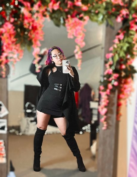 Stella Chung modèle érotique des photos