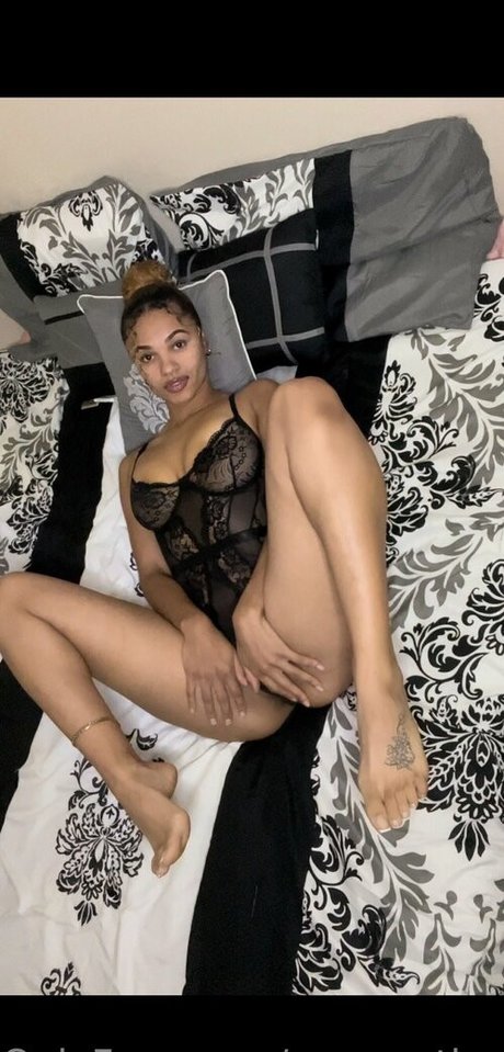 creamythroat actrice chaude des photos