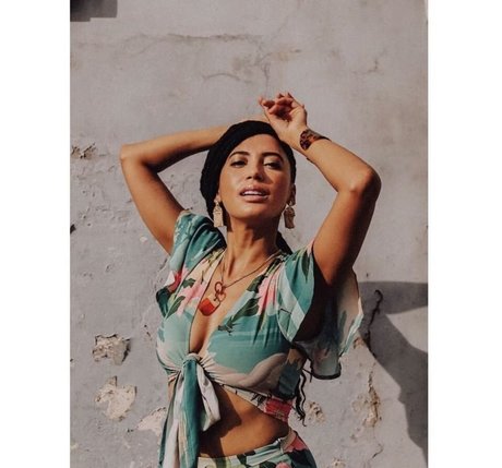 Andy Allo belle star du porno galeries