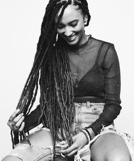 Andy Allo étoile sexy archive