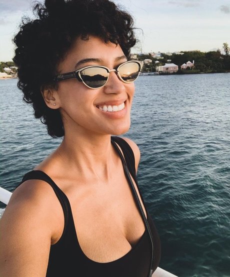 Andy Allo top star img