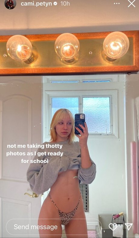 Cami Petyn actrice sexy photo