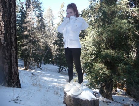 Francesca Capaldi modèle hd img