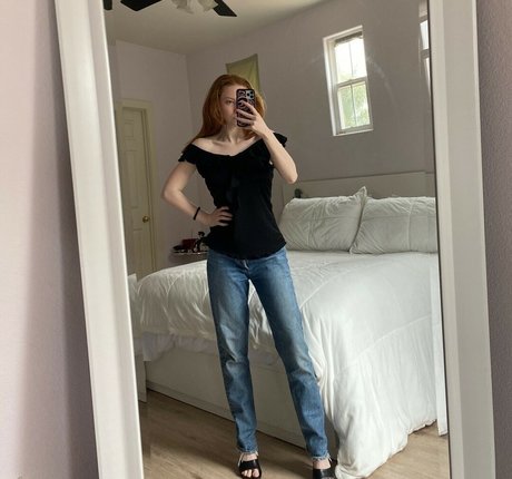 Francesca Capaldi actrice exclusive images