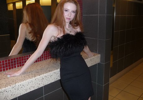 Francesca Capaldi modèle xxx photo