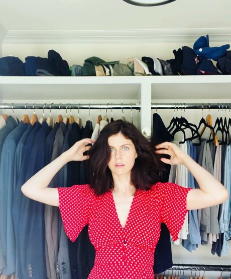 Alexandra Daddario modèle adulte collection