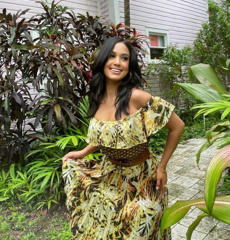 blonde transexuelle onlyfans chaud nu img