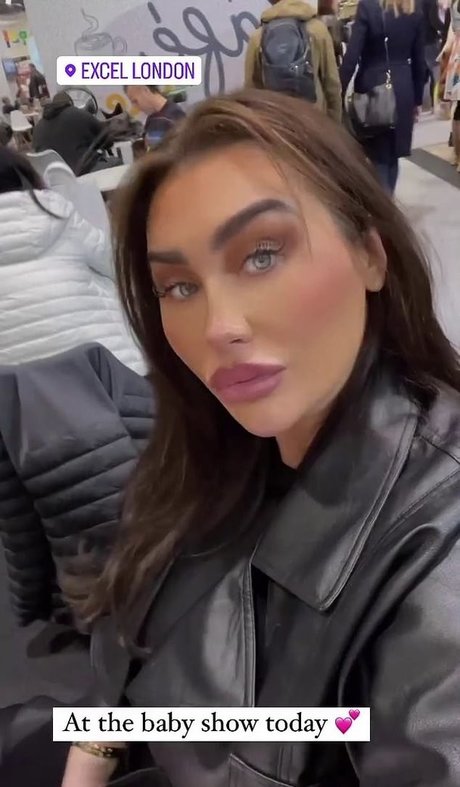 Lauren Goodger star érotique img