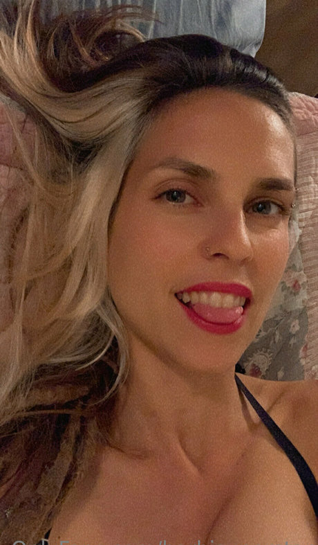 aisselles poilues onlyfans nus images