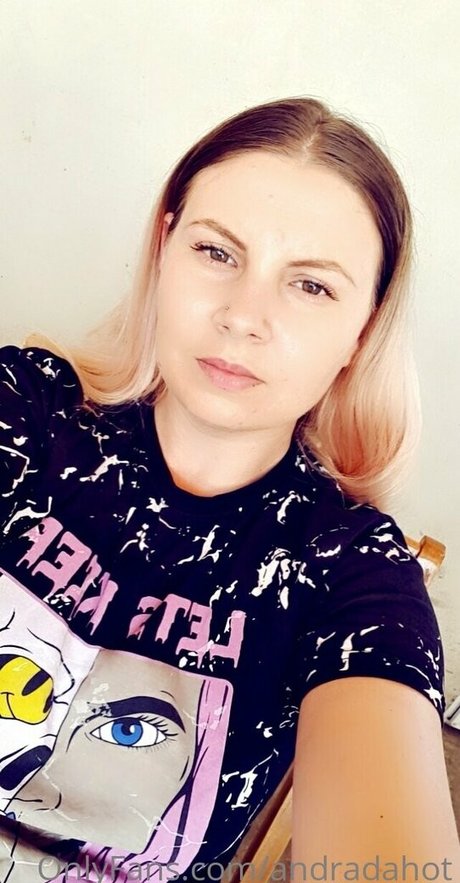 andradahot actrice pornographique photo