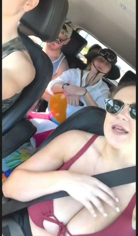 Hannah F modèle érotique img